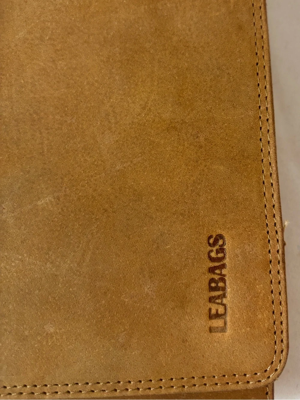 NWOT LEABAGS London Leather Messenger Shoulder Laptop Bag Unisex Brown